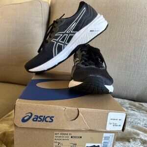 ASICS Women's, GT-1000 11 Running Shoe  Size 7.5 Blk/Wht - NEW!